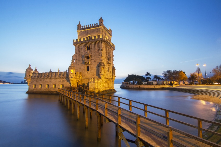 Башня Торре-де-Белен (порт. Torre de Belém — «башня Вифлеема») — укреплённое сооружение (форт) на острове в реке Тежу в одноимённом районе Лиссабона. Является памятником Всемирного культурного наследия ЮНЕСКО.