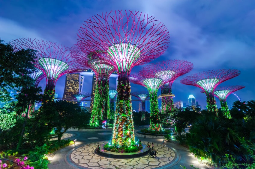 Парк деревьев в Сингапуре "Gardens by the Bay" - деревья аватар