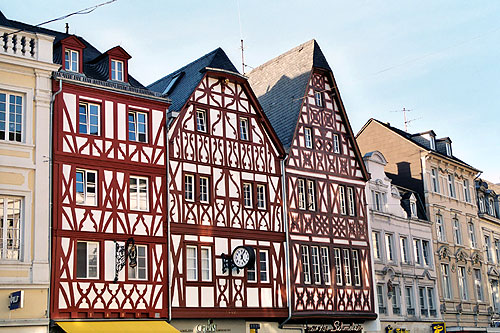 Фахверковые дома на рыночной площади в Трире (Fachwerkhäuser am Hauptmarkt)