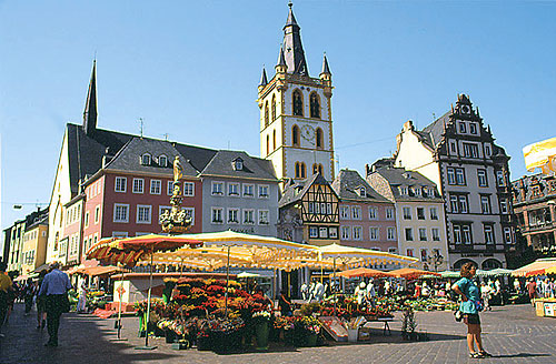 Рыночная площадь в Трире (Zentraler Markt)