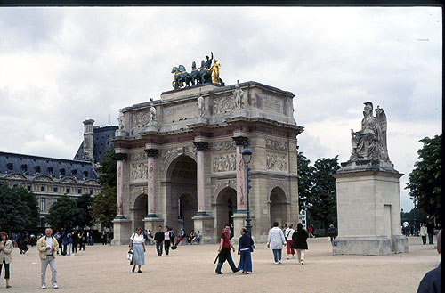 Триумфальная арка на площади Каррузель в Париже / Arc de Triomphe du Carrousel