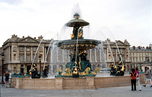 Фонтан на Площади Согласия, Париж / Place de La Concorde