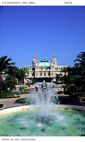 Вид на Казино Монте-Карло, комплекс, расположенный в Монако / Monte-Carlo Casino