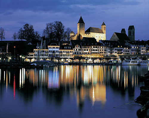Рапперсвиль-Йона (нем. Rapperswil-Jona) — коммуна в Швейцарии, в кантоне Санкт-Галлен. В центре возвышается Замок Рапперсвиль (нем. Schloss Rapperswil) — средневековый замок XIII века